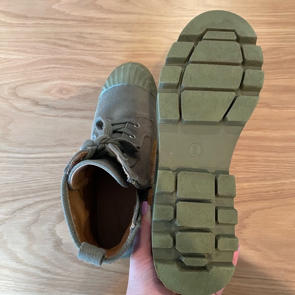 Lace up sneaker boots - Picture 3 of 9